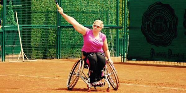 Hunt wins Czech Open doubles title