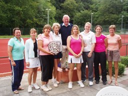 Vernon Weaver ladies finalists, Torquay (winners) & Exeter Civil Service