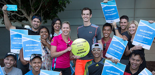 Andy Murray with kids from Melbourne Tennis Club 