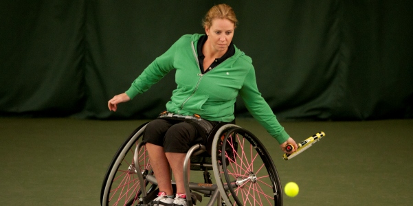 Caroline Wareing showed off her wheelchair tennis skills to Judy Murray in Manchester