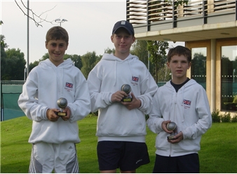 Joseph Dodridge (left) and Adam Glynn (centre)